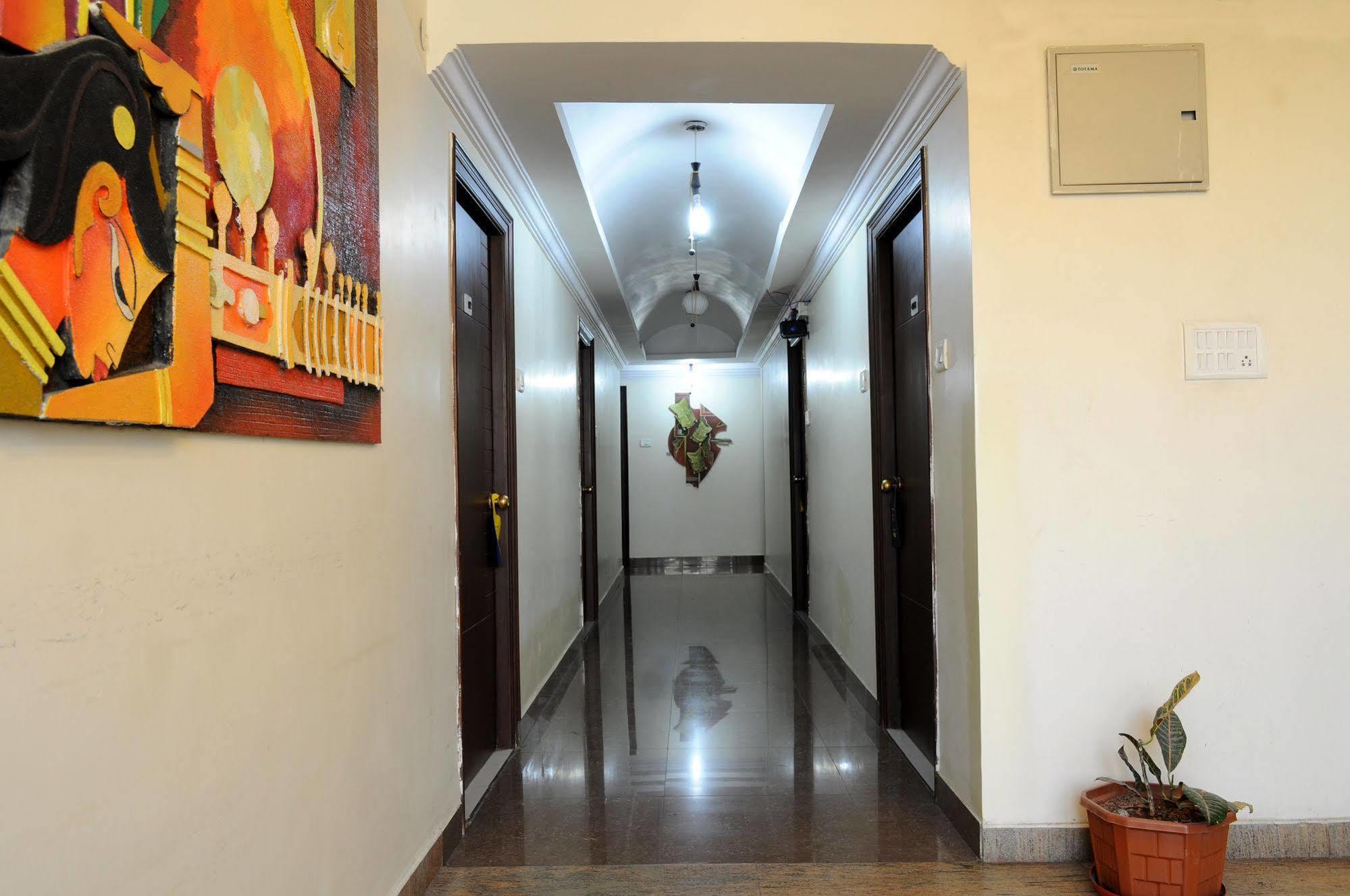 Oyo 17375 My Place Kondapur Hicc Хидерабад Екстериор снимка